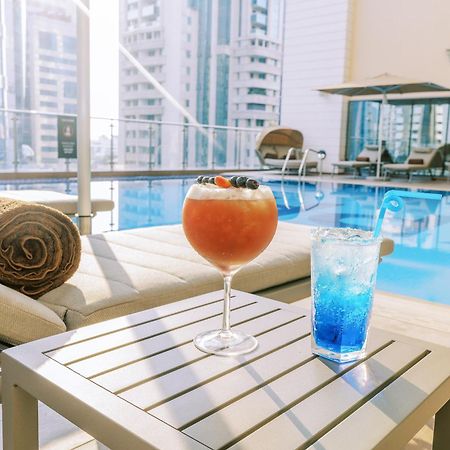 Khalidia Palace Hotel Dubai By Mourouj Gloria Exterior foto The pool at the hotel