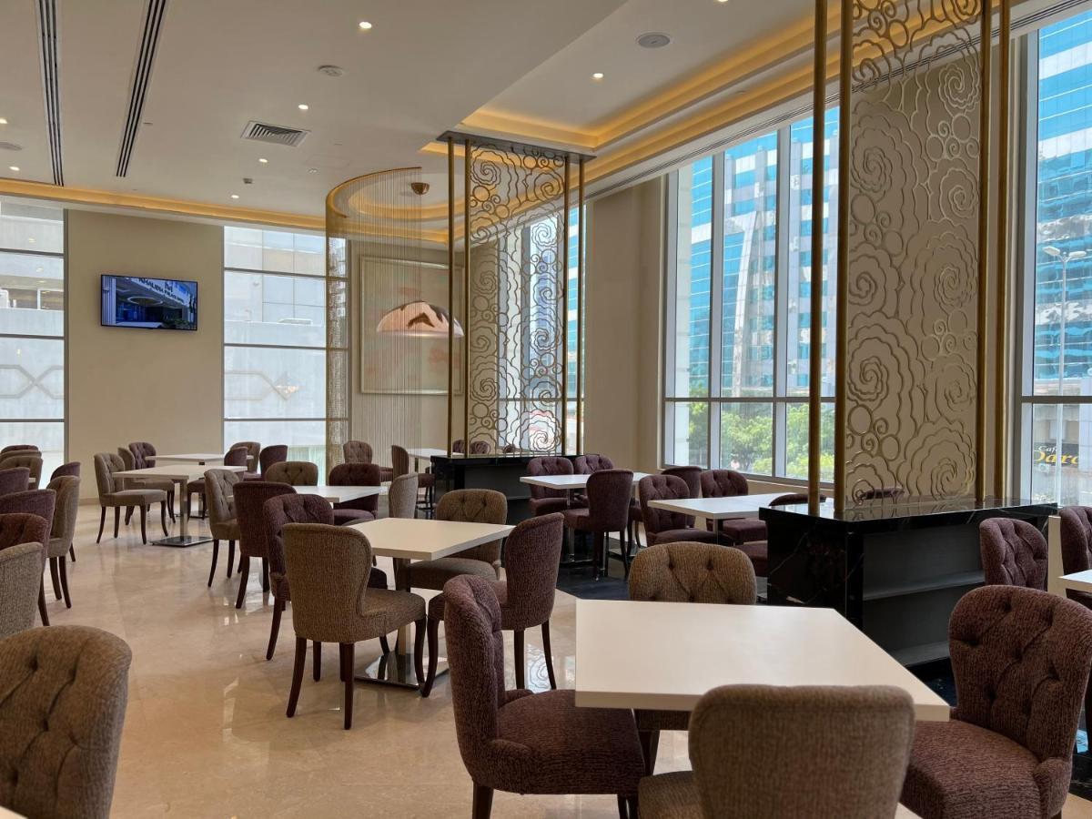Khalidia Palace Hotel Dubai By Mourouj Gloria Exterior foto The lounge at the airport