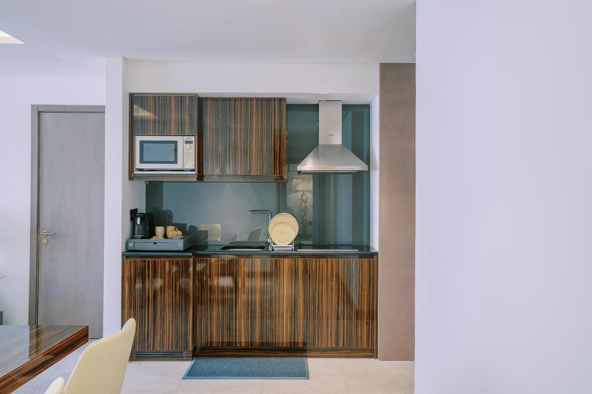 Khalidia Palace Hotel Dubai By Mourouj Gloria Exterior foto A typical kitchen